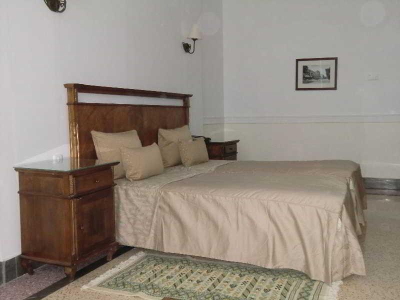 Majestic Hotel Τύνιδα Εξωτερικό φωτογραφία